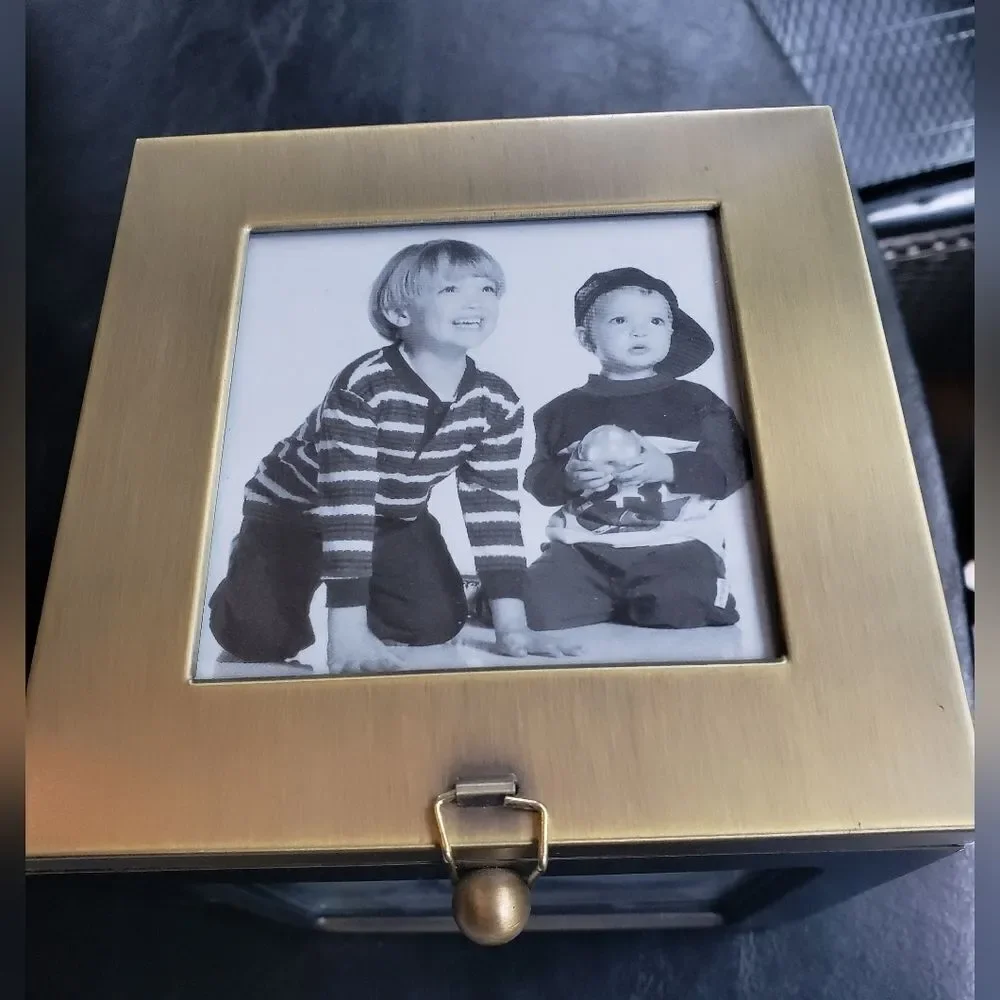 Royal Limited Silver Picture Frame Storage Box (Holds 5 Pictures)